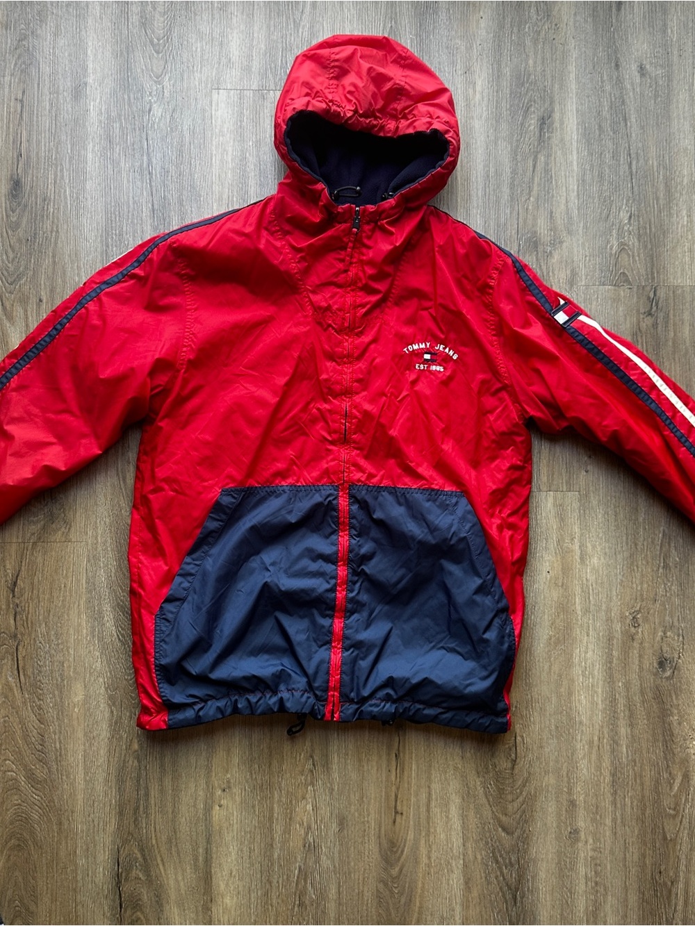 Tommy Hilfiger Reversible Navy Fleece Hooded Jacket with Red Lining Size Small